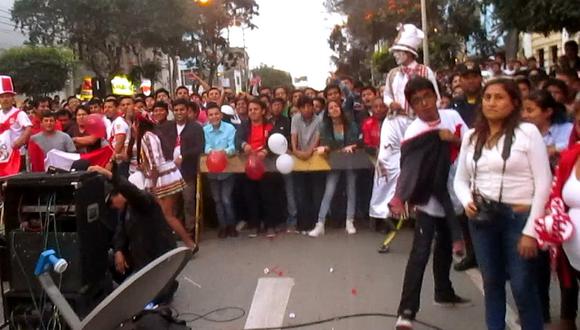 Así vive los chiclayanos el encuentro Perú - Argentina (VIDEO)