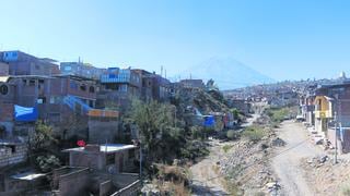 Arequipa: 5 mil personas viven en las torrenteras y están en peligro