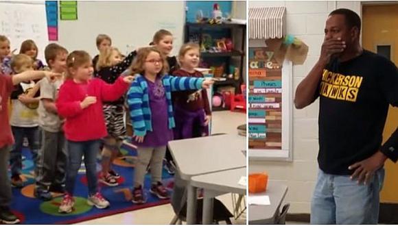 Niños le cantan el "Happy Birthday” a un conserje sordo en lenguaje de señas (VIDEO)