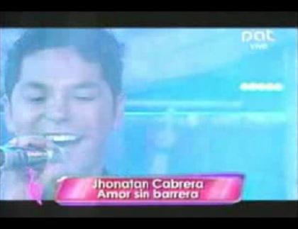 Bolivia: Cantante peruano sufre de ataque de epilepsia y se desmaya 