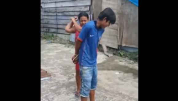 Madre agarró a correazos a su hijo por robar durante cuarentena por coronavirus (Foto: captura video Latina)