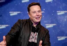 Elon Musk asegura ahora que sigue comprometido con compra de Twitter