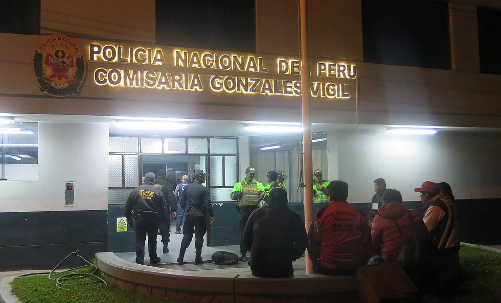 Roban celular a mujer y los capturan cuando pretendían fugar en un taxi