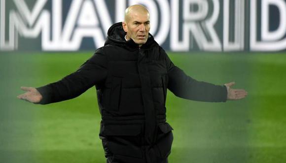 Zinedine Zidane no estará en el banquillo en el Real Madrid-Alavés de este sábado. (Foto: AFP)