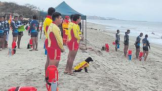 Tumbes: Rescatan a dos periodistas extranjeras que se ahogaban en la playa de Zorritos