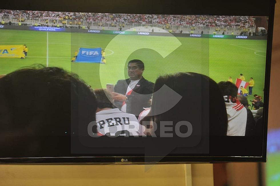 César Hinostroza recibió entradas para 12 partidos de Perú a cambio de favores judiciales, según fiscal