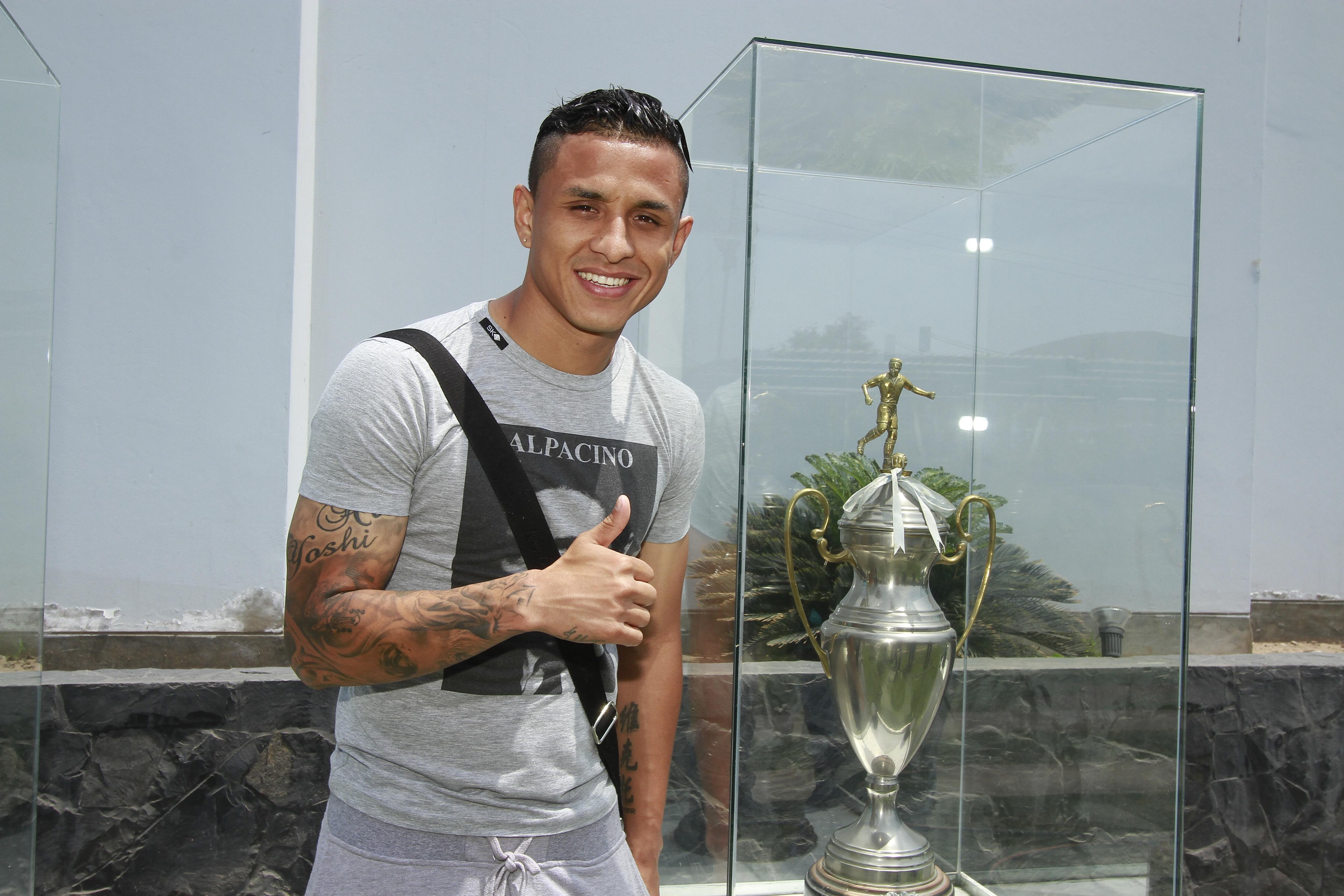 Yoshimar Yotún es criticado en Suecia por su "estatura por debajo del promedio"