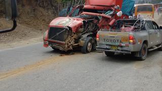 Chofer de trailer se salva de morir en accidente de tránsito ocurrido en Ambo-Huánuco
