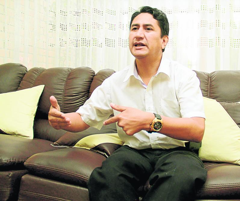 Vladimir Cerrón: "Nosotros no hacemos alianzas con cascarones políticos"