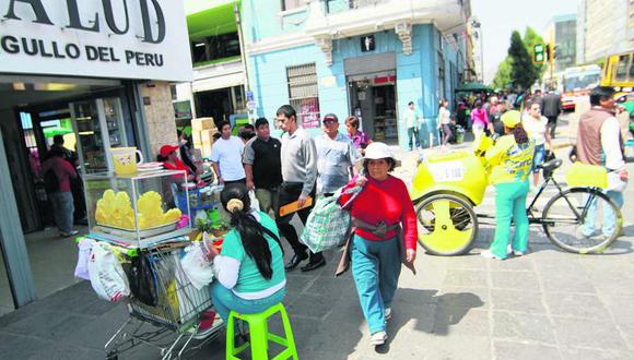 Ambulantes toman la avenida Abancay