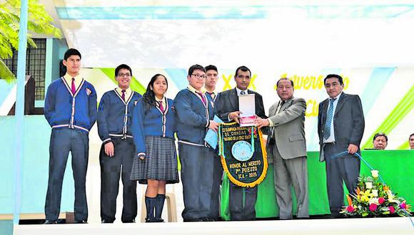 Ica: Pisqueños ganan el Concurso Regional de Matemática