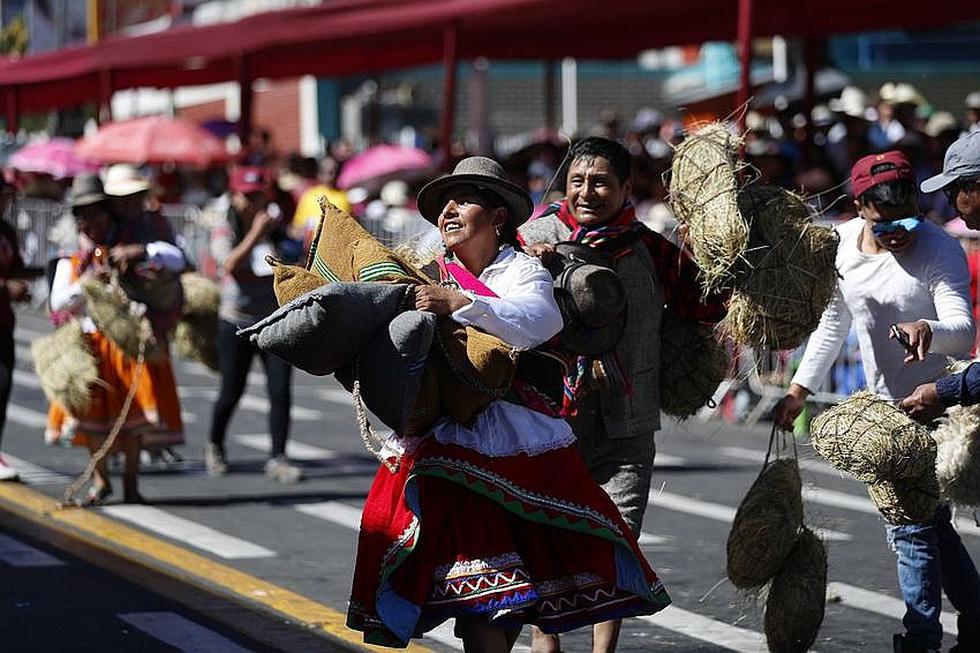 Yanaquihua, Chilcaymarca, Andagua son los ganadores del X Pasaacalle Regional (VIDEO)