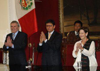 Hubo homenaje póstumo a Alfonso Barrantes