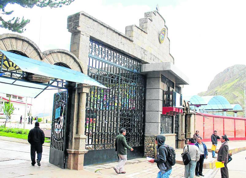 Postergan examen de admisión a UNH