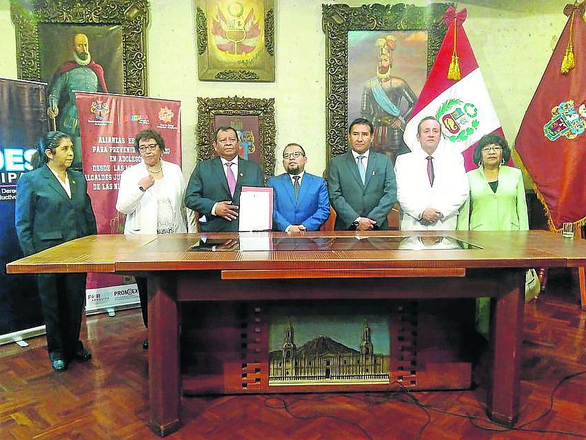 Embarazo en adolescentes sigue en 13%