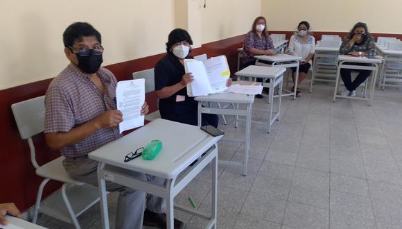 Docentes y alumnos de Pedagógico José Jiménez Borja, de Tacna, lanzan denuncia. (Foto: Adrian Apaza)