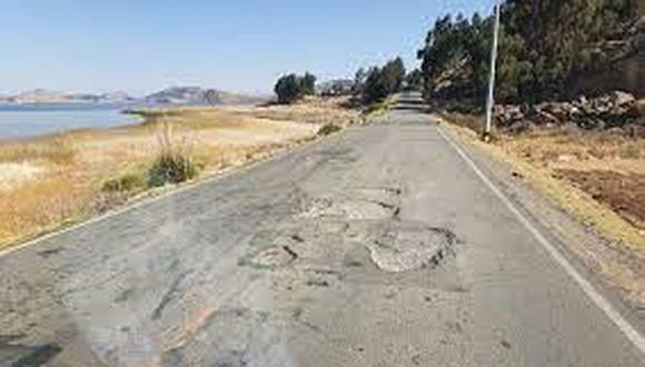 Carretera Puno – Desaguadero en estado deplorable. Puno. Foto/Difusión.