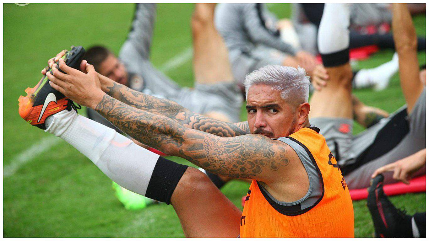 Universitario de Deportes: Juan Manuel Vargas arranca el Torneo Apertura con nuevo look