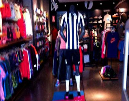 Alianza Lima presentó en sociedad su nueva camiseta versión 2013 