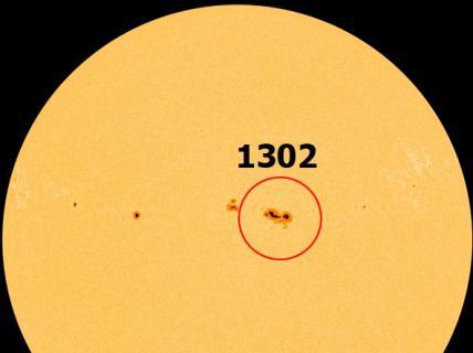 Gran mancha solar apunta hacia la Tierra