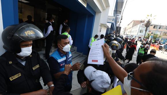 Entidad adscrita al Ministerio del Interior resumió la caótica situación como un inconveniente “técnico”. Muchas personas han perdido sus vuelos por no contar con este documento de viaje. (Foto: GEC)