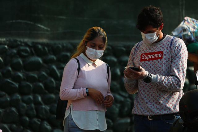 La medida -que va hasta el 12 de abril- dispone que los varones solo podrán circular los lunes, miércoles y viernes; y las mujeres, los martes, jueves y sábado.  (Foto: HugoCurotto/GEC)