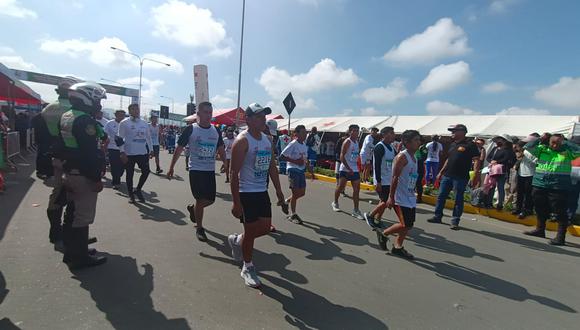 Cientos de arequipeños participaron en la maratón Virgen de la Candelaria. (Foto: GEC)