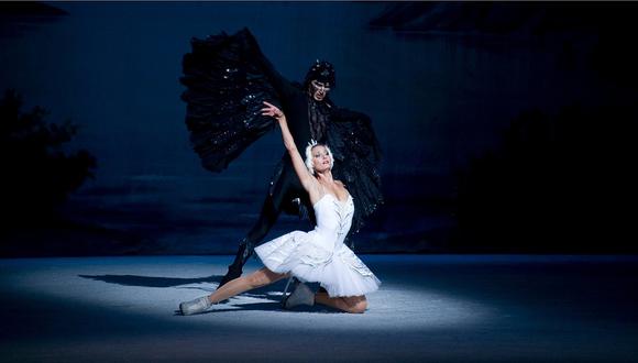 Ballet Estatal de San Petersburgo sobre Hielo presentará "El lago de los cisnes"