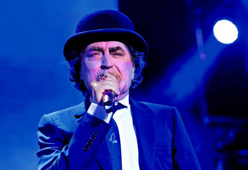 Joaquín Sabina: "Compongo rodeado de drogas blandas y mujeres duras"