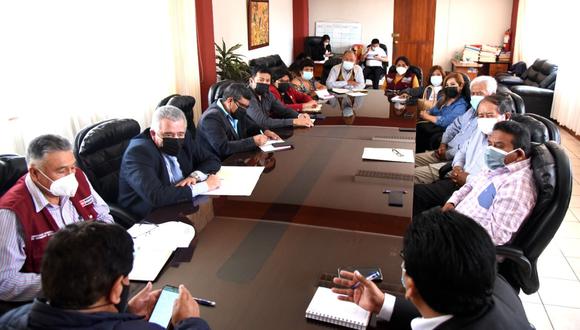 Reunión entre autoridades tacneñas y representantes de la zona comercial, se dio ayer martes 16 de noviembre. (Foto: Municipalidad de Tacna)