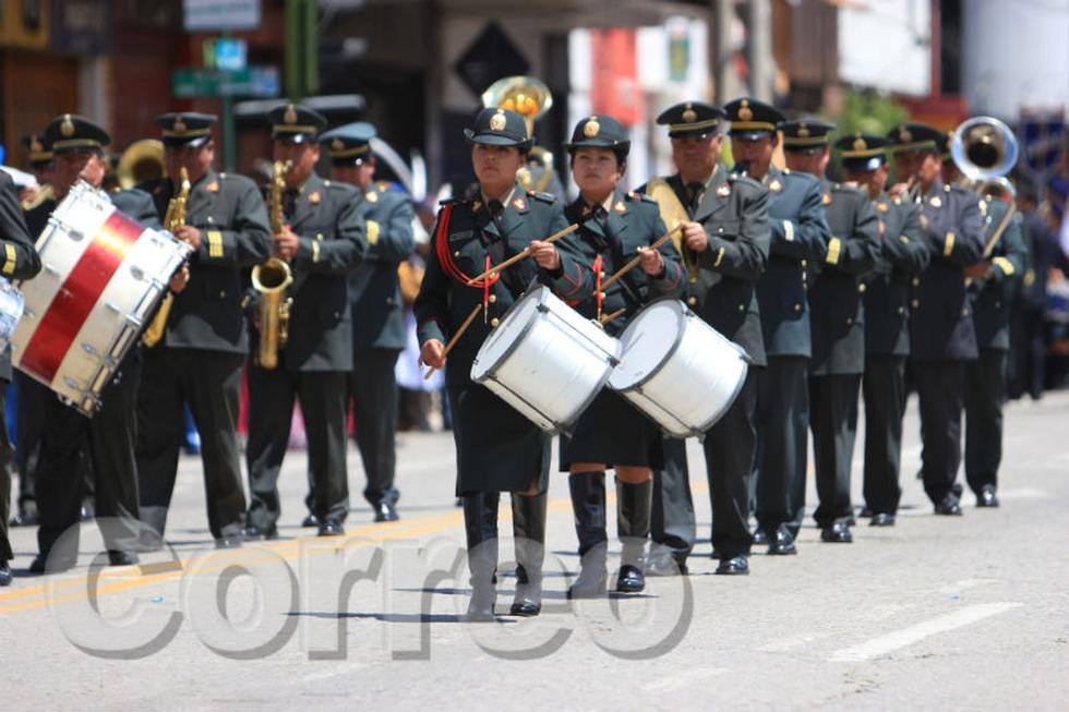 Colorido desfile engalana calles de Huancayo (FOTOS) 