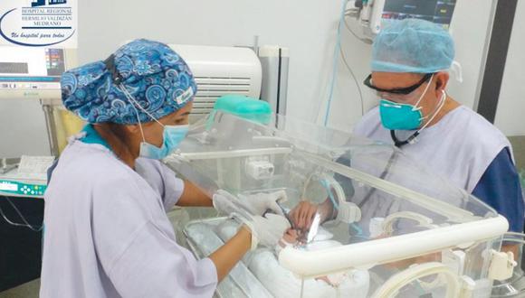 Huánuco: Joven madre, de 24 años, da a luz trillizas en hospital Hermilio Valdizán en medio de la pandemia por el COVID-19. (Foto: Diresa Huánuco)