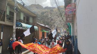 Continúan protestas pacíficas en Huancavelica