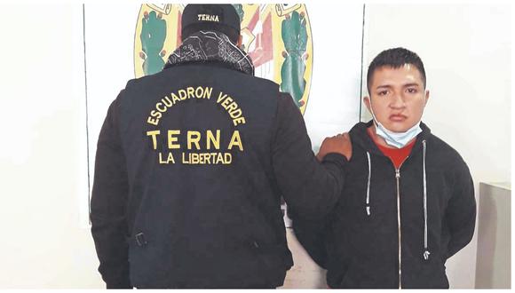 Agentes del Escuadrón Verde lograron reducirlo y le encontraron el equipo móvil de agraviada. “Víctor " purgó condena en los penales de Lima y Trujillo.