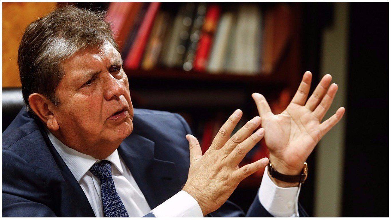 Alan García: Fiscalía sospecha que dinero de presunto lavado pasó por USMP, Crisol y otras empresas