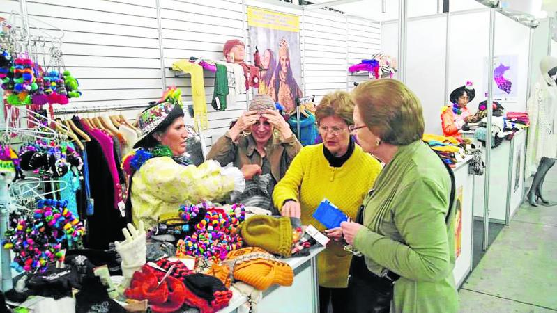 Tejedoras exportan prendas de alpaca por 80 mil