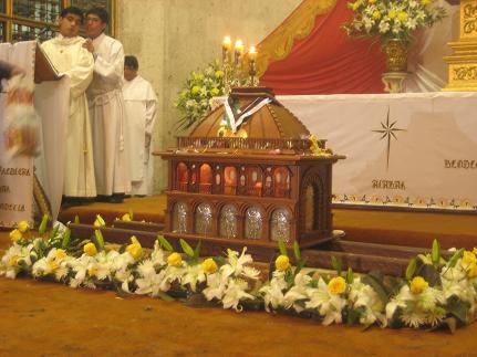Restos de San Martín de Porres reposan en la catedral