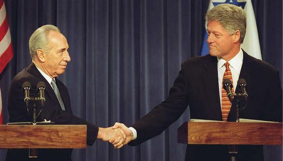 Bill Clinton recuerda a Shimon Peres como "un genio con un gran corazón" 
