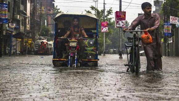 Aumentan a 110 los muertos por las lluvias en el este de Pakistán