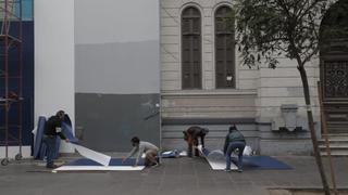 Agencias bancarias del Centro de Lima protegen sus instalaciones a horas de la segunda vuelta (FOTOS)