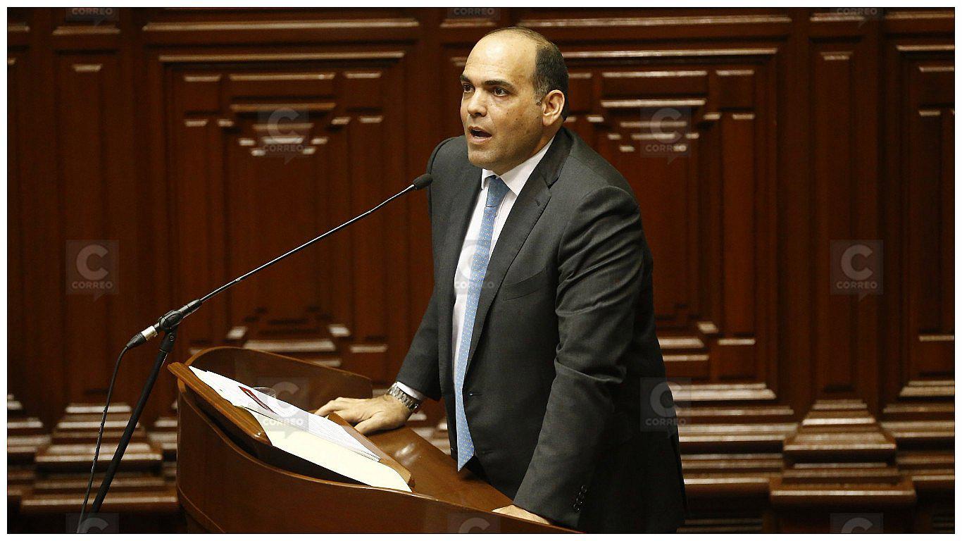 Fernando Zavala lidió con críticas del Congreso por reconstrucción 