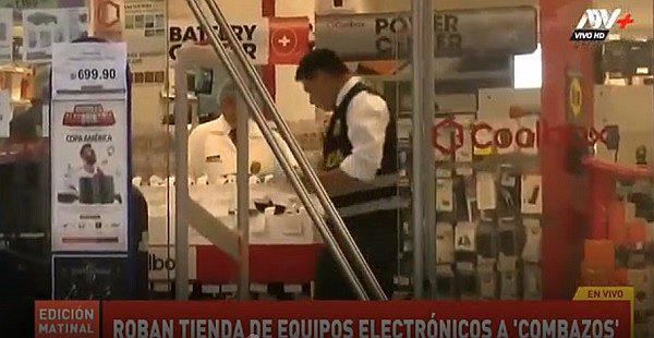 Delincuentes intentan robar en tres tiendas de equipos electrónicos a 'combazos' (VIDEO)