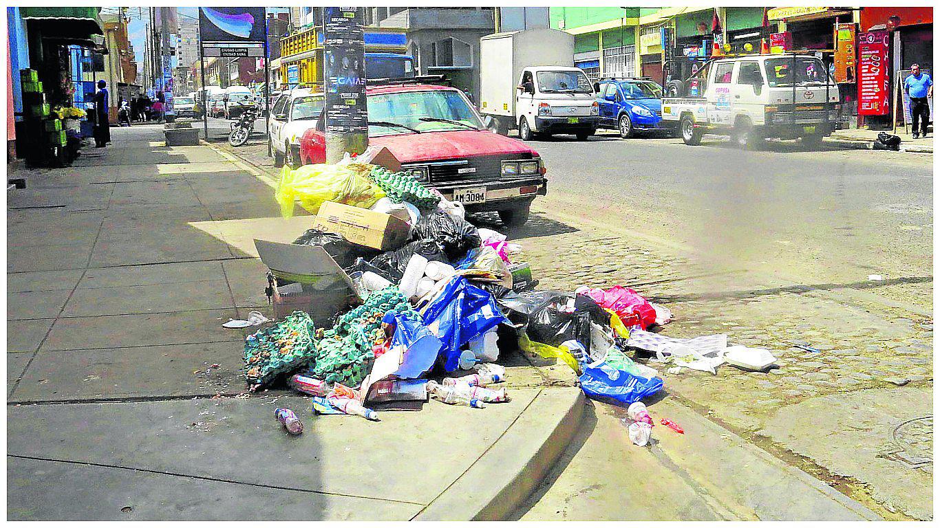 Basura llena calles de Huancayo y riberas del río Mantaro (VIDEO)