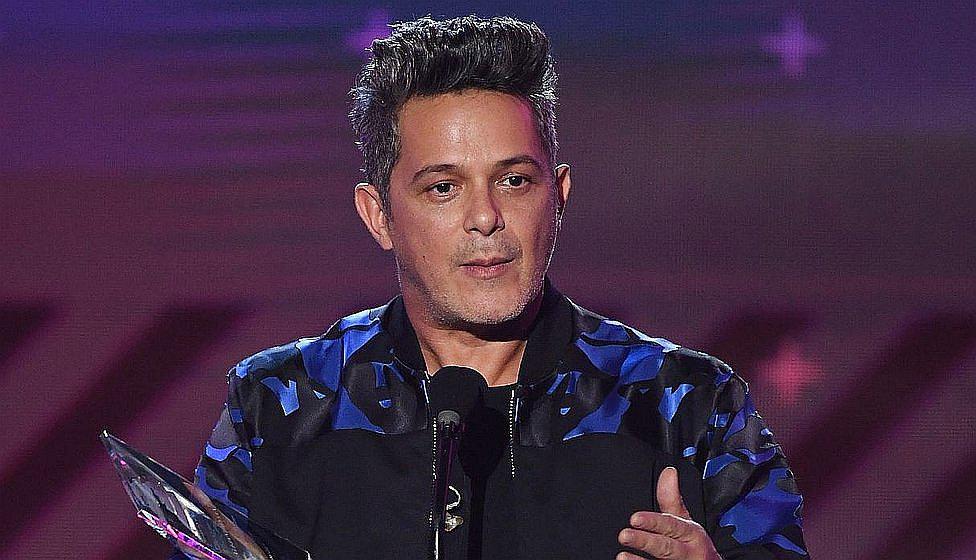 Alejandro Sanz es captado junto a su nueva pareja tras anunciar su separación (FOTO)
