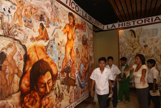 Senderista Elena Iparraguirre amenaza y exige que reabran su exposición