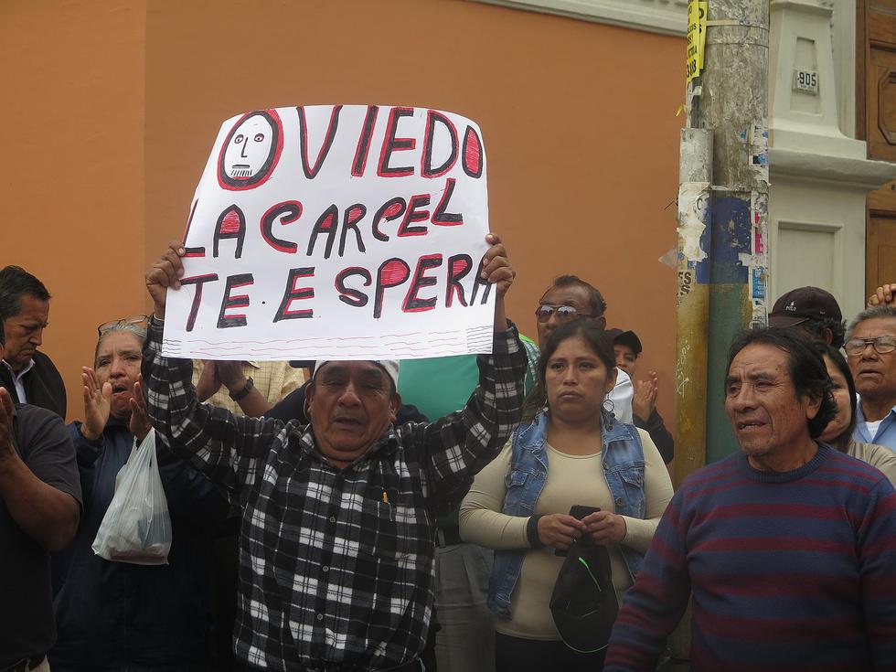 Tumaneños protestan por posible retorno de Grupo Oviedo a la azucarera (VIDEOS) 