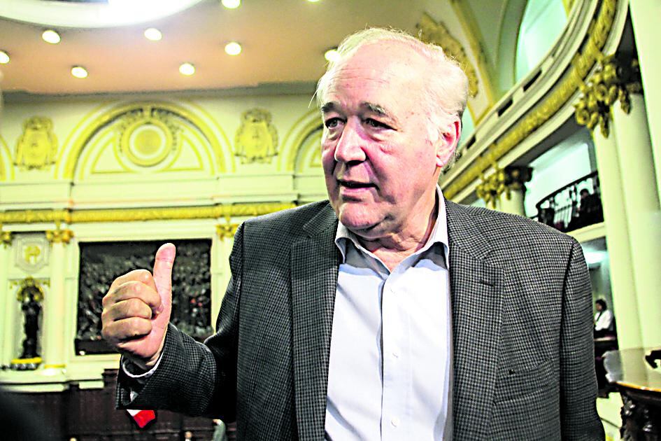 ​“Es decepcionante ver a Anel Townsend de saltaperico por todos lados”