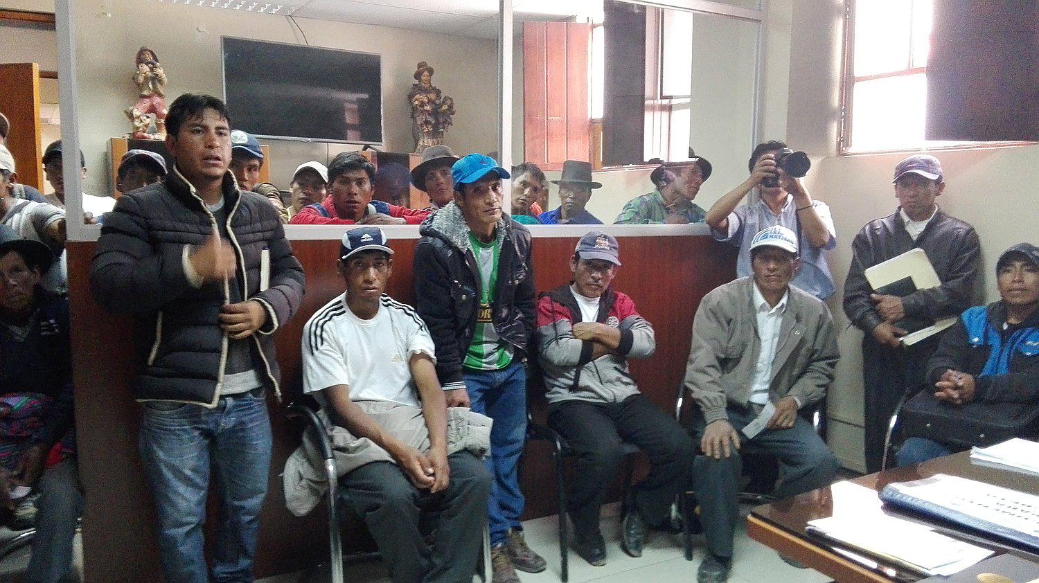 Pobladores de Vinchos exigen reinicio de obra abandonada