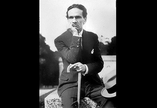 César Vallejo: Se cumple un aniversario más del nacimiento del poeta peruano
