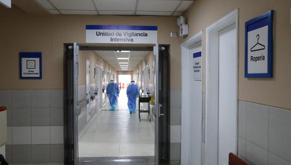 La Asociación de Clínicas Particulares del Perú indicó que el Seguro Integral de Salud y EsSalud solo han derivado 43 pacientes con COVID-19 a las clínicas privadas para que reciban atención en UCI. (FOTO: GEC)